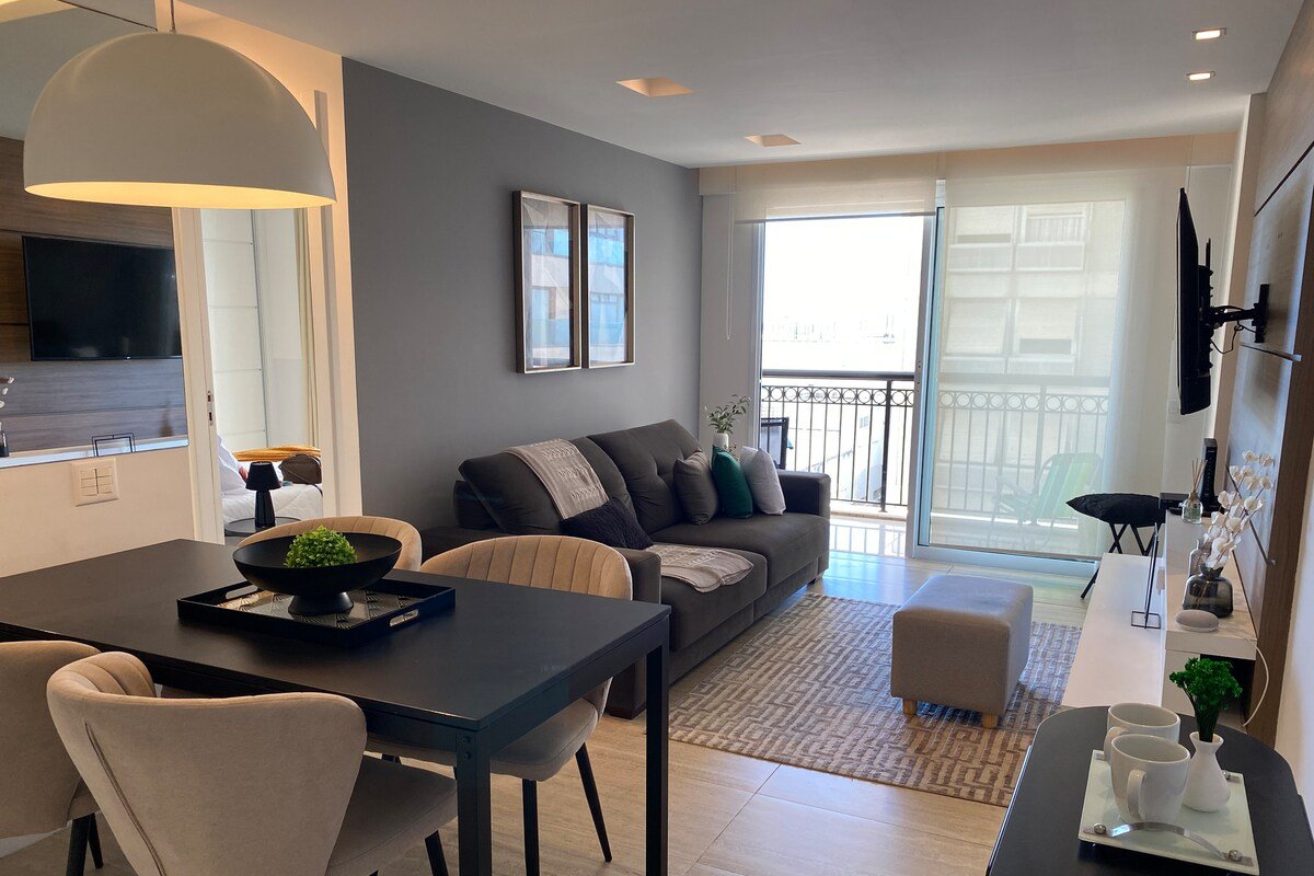 Apto em Ipanema – 2 Qts – Piscina – Quadra Praia gallery image 3