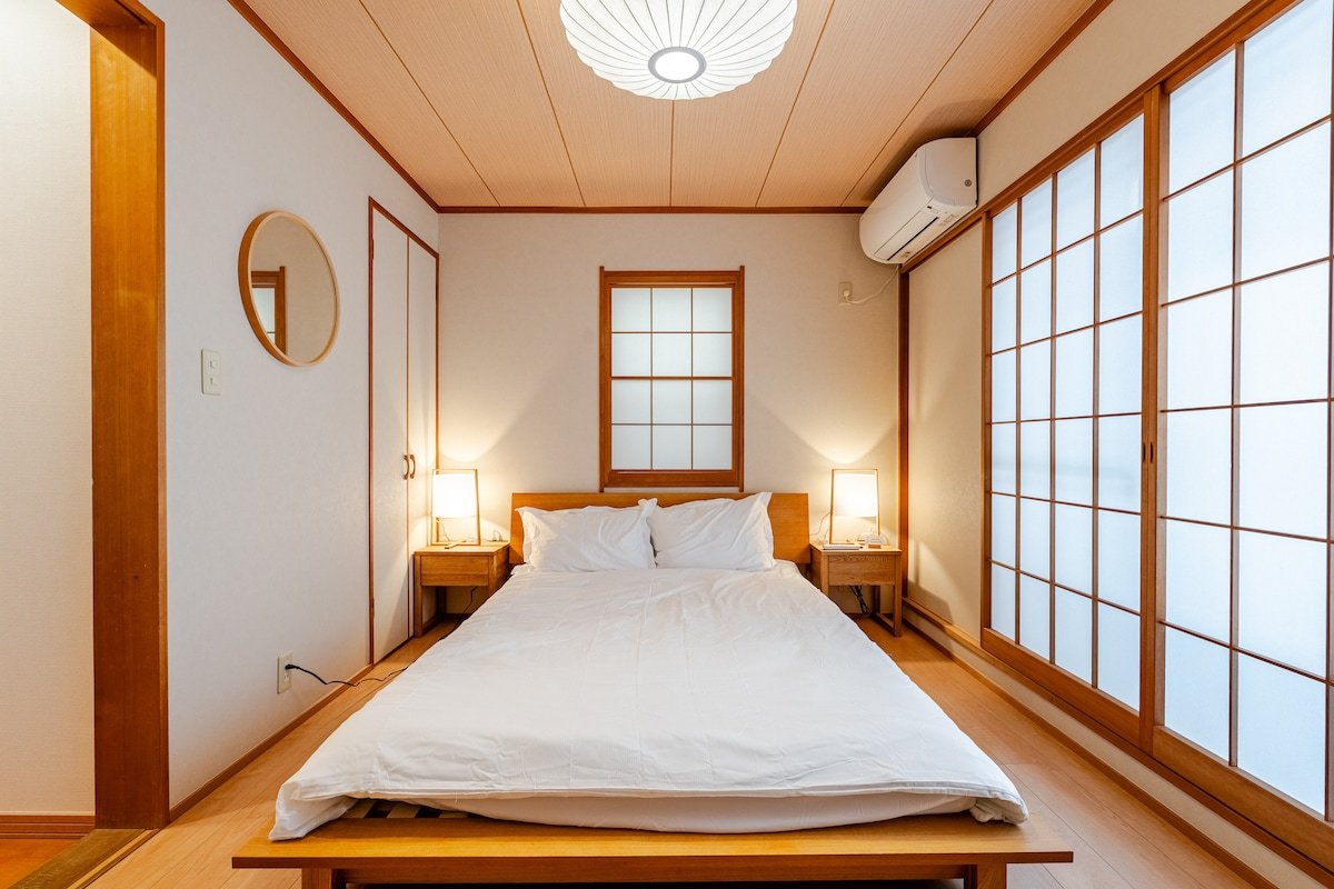 【渋谷駅徒歩10分】一棟まるごと貸し切り/5部屋/11人まで/浴室2/無料駐車場 gallery image 2