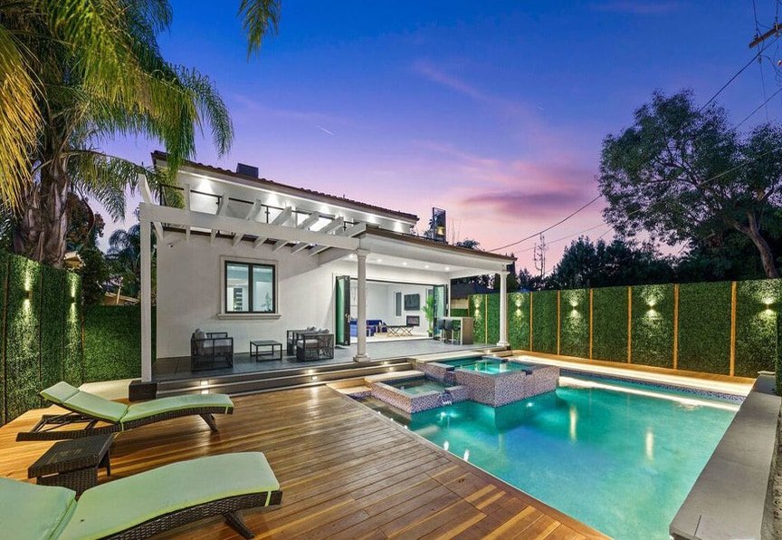 Amazing Lux Mansion Near Universal Studios w/ pool gallery image 3