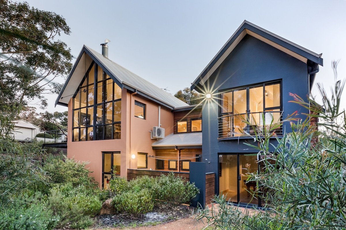 Blue Pearl Eagle Bay – moments from the beach gallery image 3