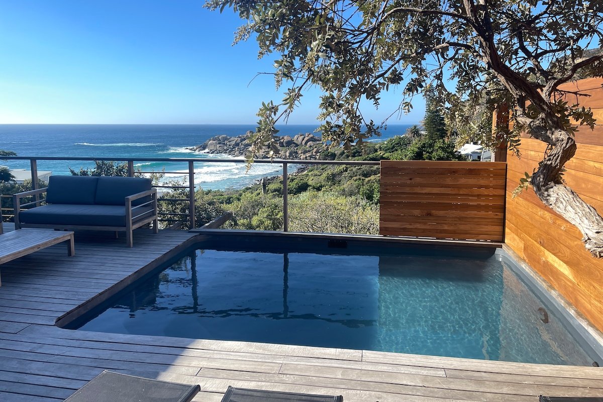 Barefoot Luxury Llandudno Beach Villa gallery image 5