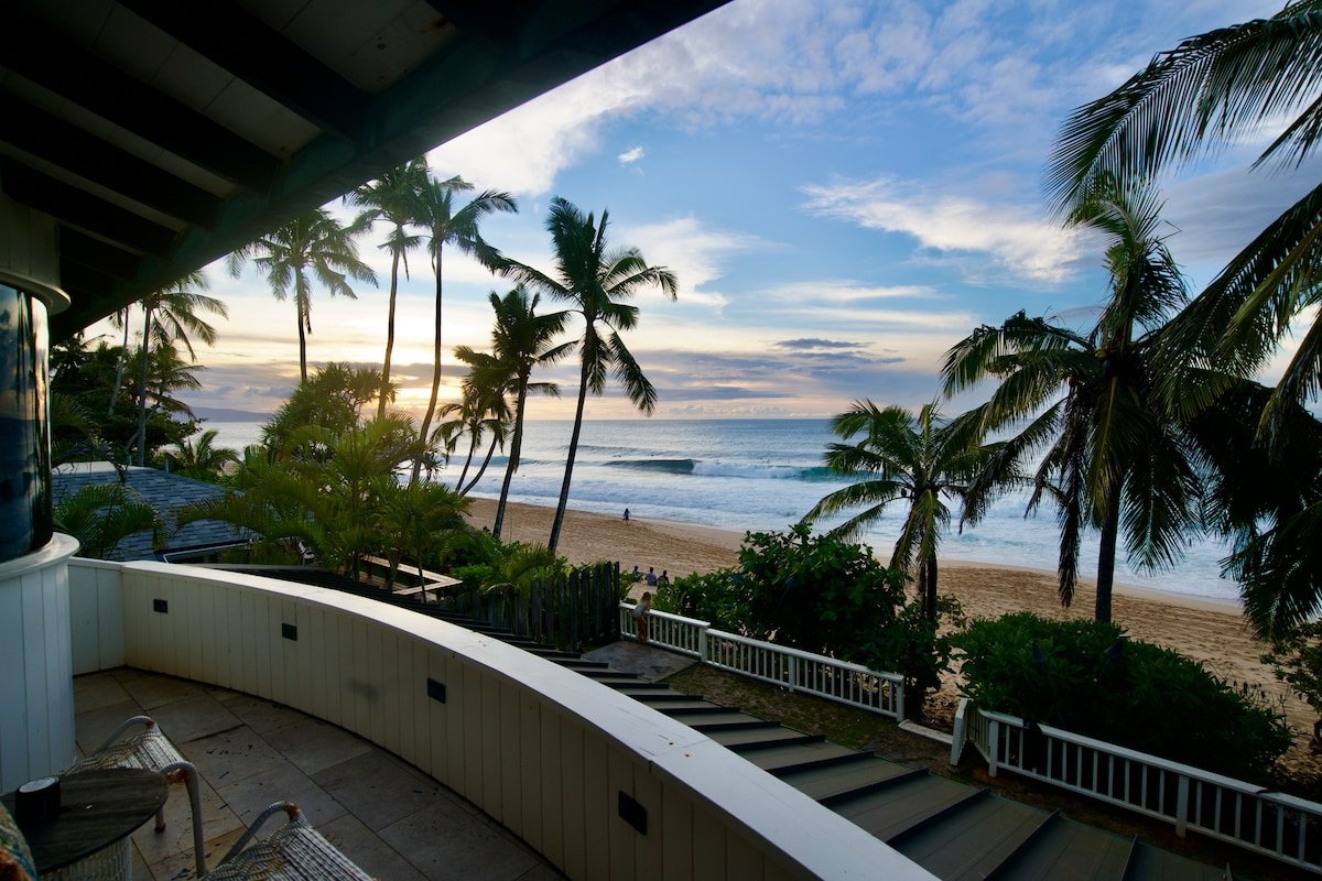 The Log Cabins House – Oceanfront Paradise! gallery image 3