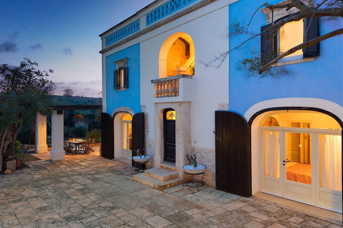 Blue Villa with private pool, Spa and Hammam gallery image 2