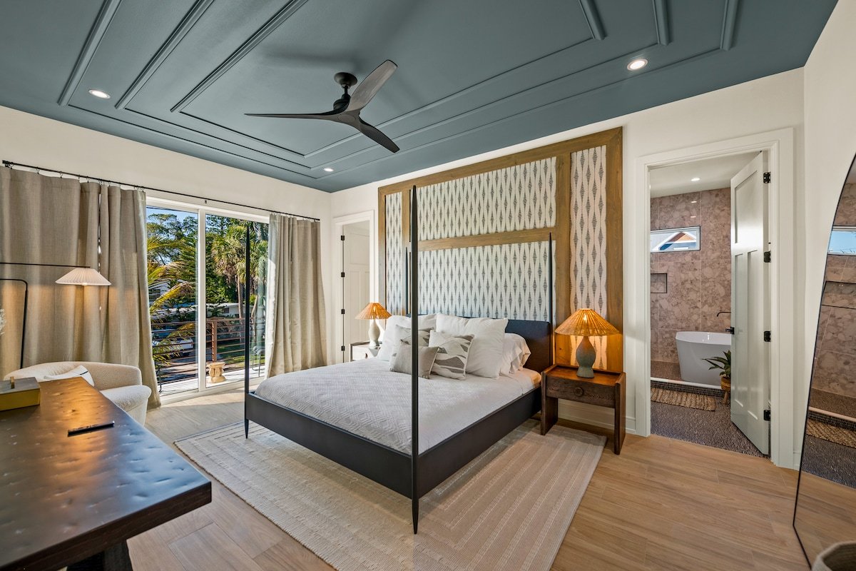 New Luxe Home with Rooftop Deck, Pool, Spa, Air gallery image 2