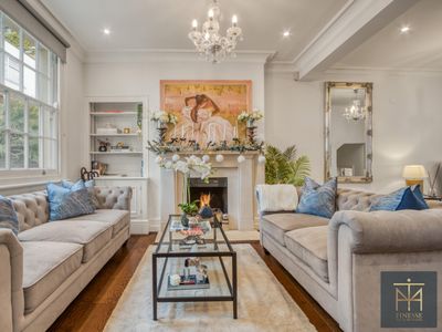 Elegant Knightsbridge Townhouse | 3BD 3BA | Patio