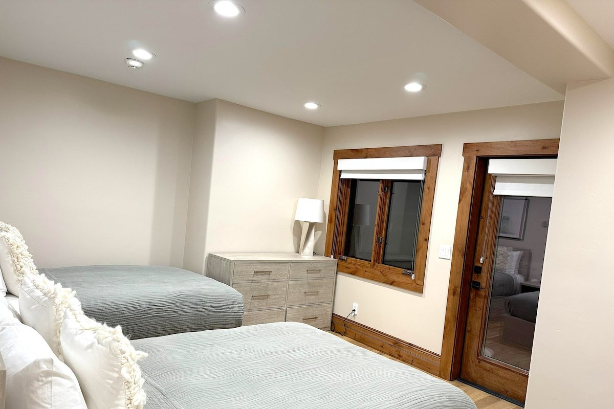 Vail Dream – modern sanctuary in Vail, CO gallery image 5