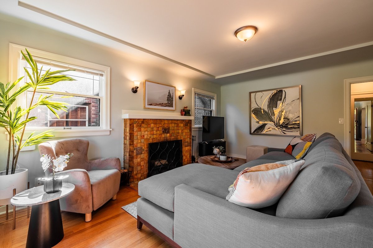 Families and groups gather at GreenLake! gallery image 5