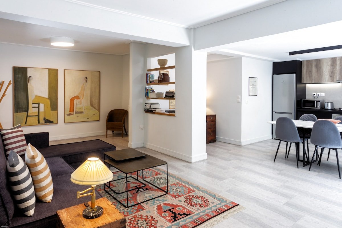 SV Acropolis Residence – Garden Suite with Hot Tub gallery image 5