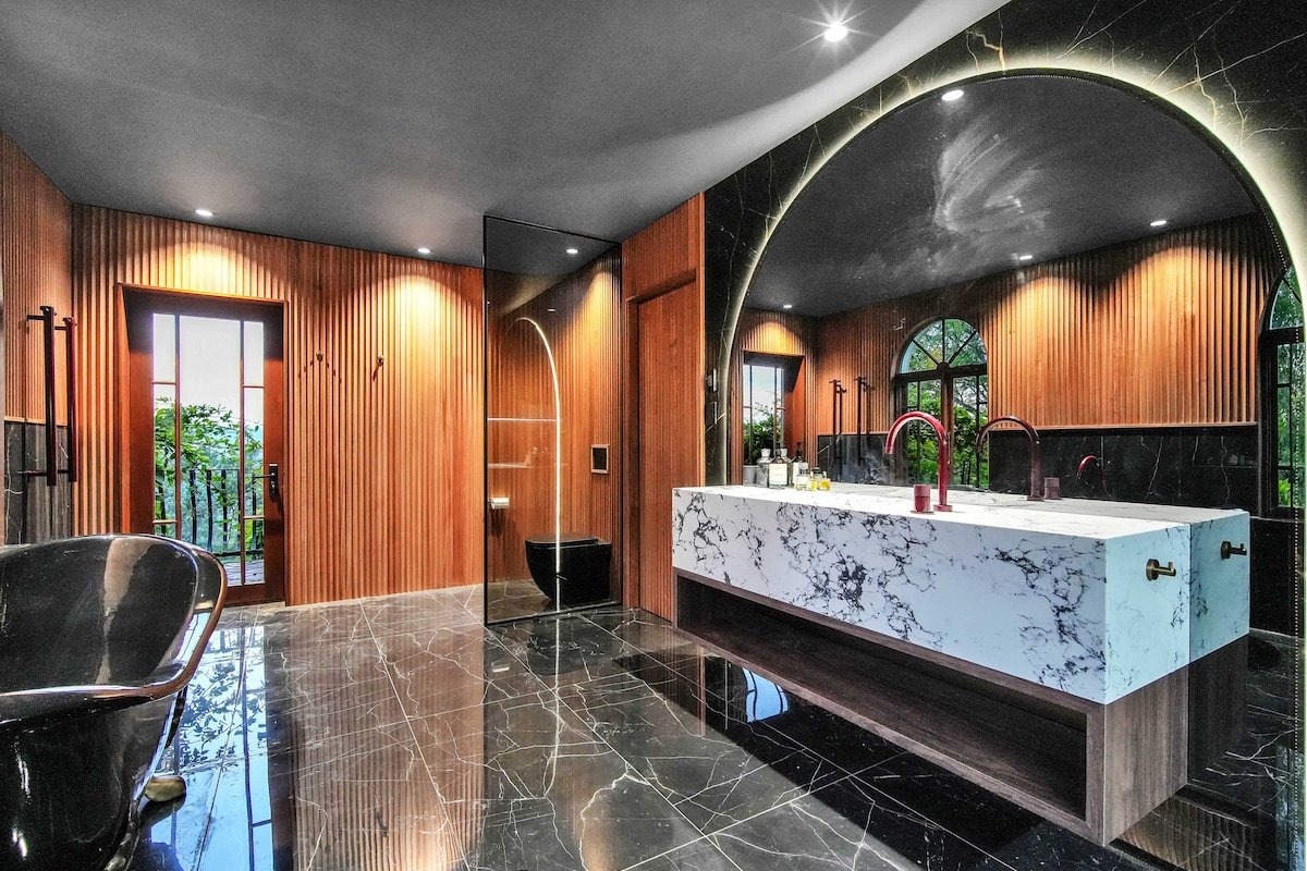 Villa Donini – Multi Award Winning Tuscan Luxury gallery image 3