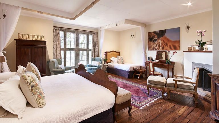 Giraffe Manor KELLY SUPERIOR ROOM