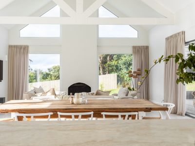 Large modern comfortable – 6 beds – 2 bathrooms