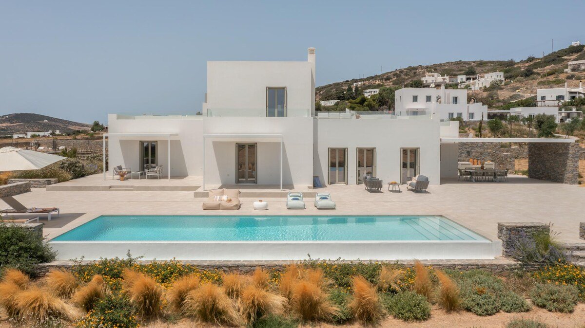 Luxurious Villa Ioli, Paros gallery image 3