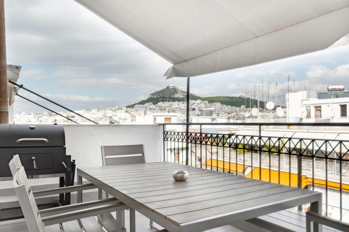Stylish Penthouse with Superb Lycabettus Hill View gallery image 5