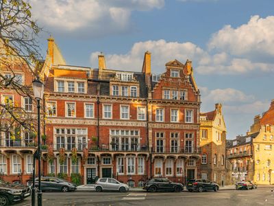 The Gallery – Kensington