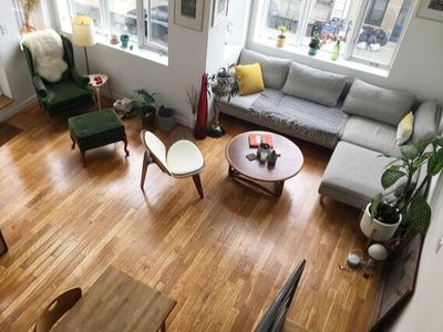 LARGE BRIGHT DUPLEX – Balcony + Rooftop