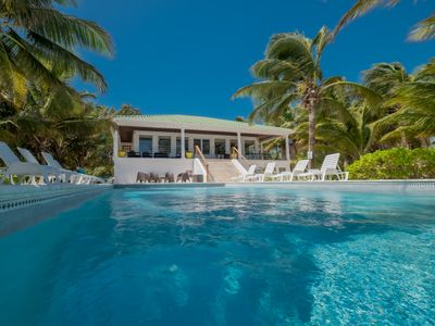 Stunning Caribbean Views. Beach, Pool, Kayaks.