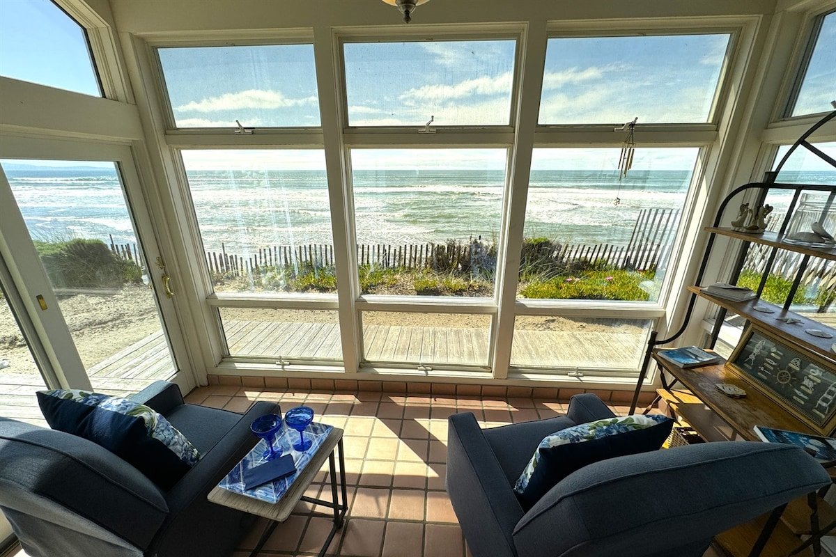 Oceanfront Cottage Gem w toys *groceries delivery! gallery image 4