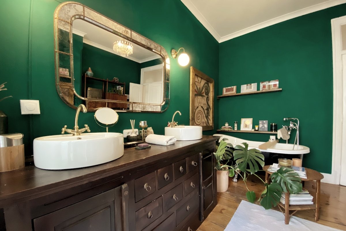 Sunny and Spacious Townhouse in Santos – Peaceful gallery image 4