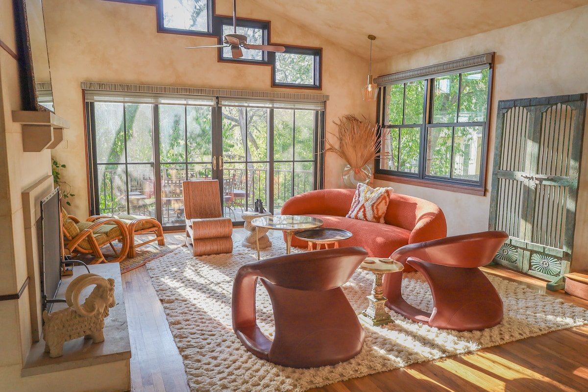 City Retreat in the Trees * Chef’s kitchen & Pool gallery image 2