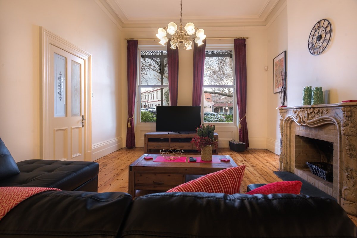 601Luxury – 2min Nth Melb – 10min QVM – Close CBD gallery image 2