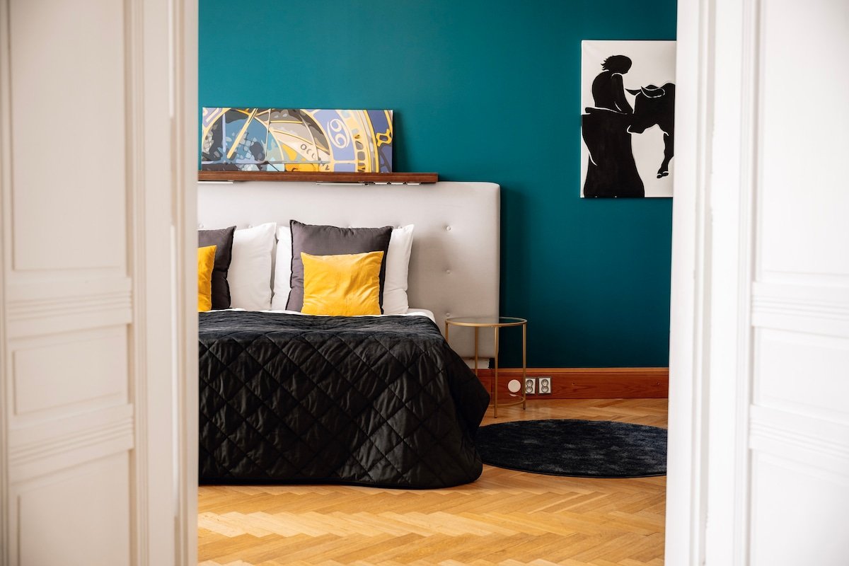 Heritage Haven: Charming 8 guests Jewish Quarter gallery image 3