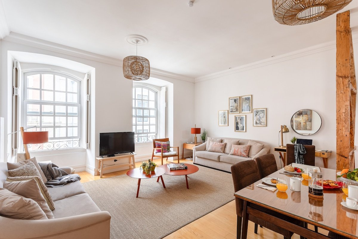 Chiado | Spacious & Luxurious gallery image 2