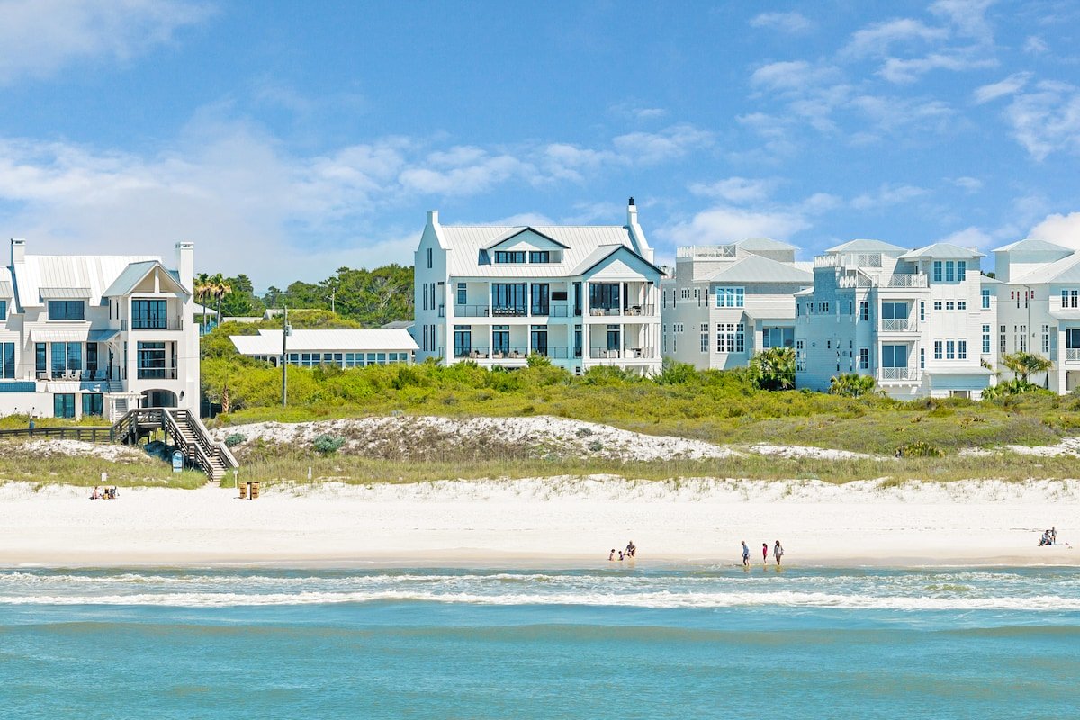 The Grand Pearl|Easy Beach Access|Private Pool & gallery image 2