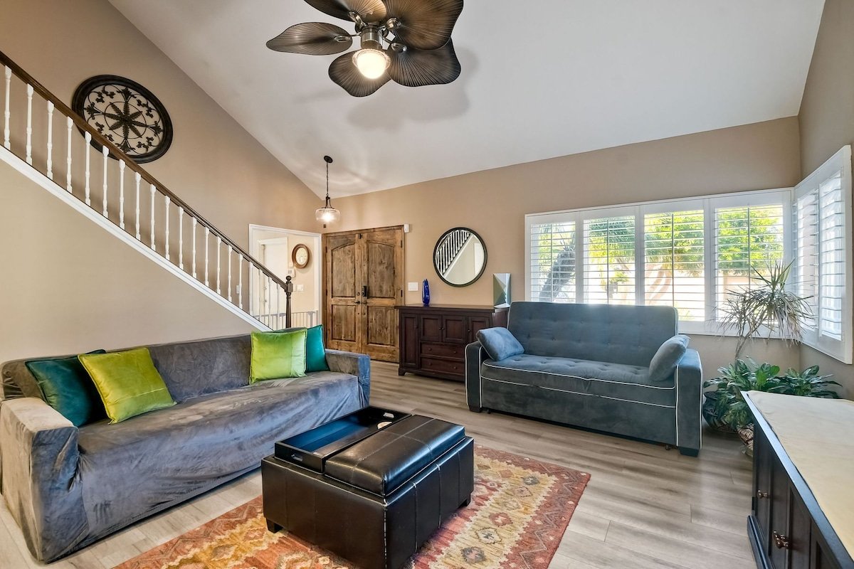 Charming Home w/Putting Green, Ping Pong, Pool Tbl gallery image 3