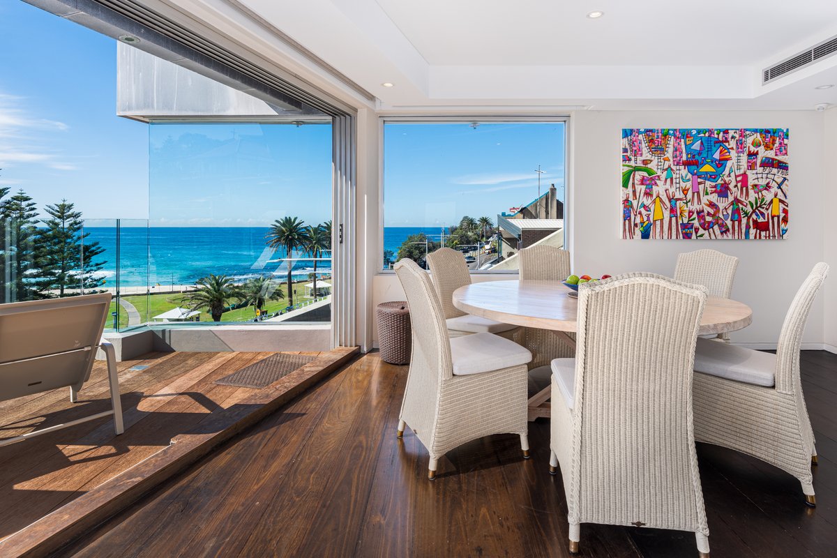 Beachside Penthouse in Bronte