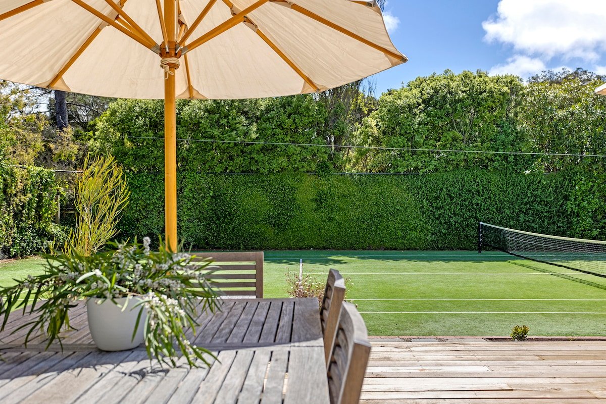 Coastal Cool – Pool & Tennis Court gallery image 2