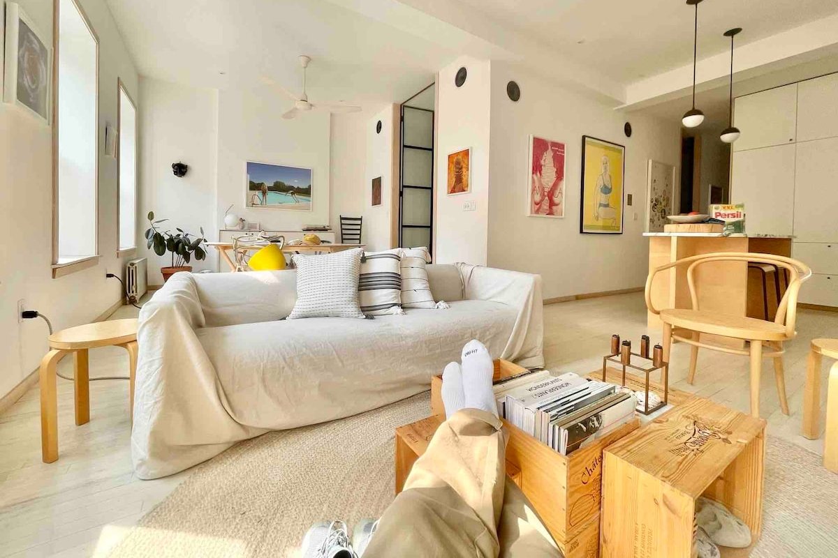 Sunny NOHO Designer Loft- Bowery Hotel adjacent gallery image 5