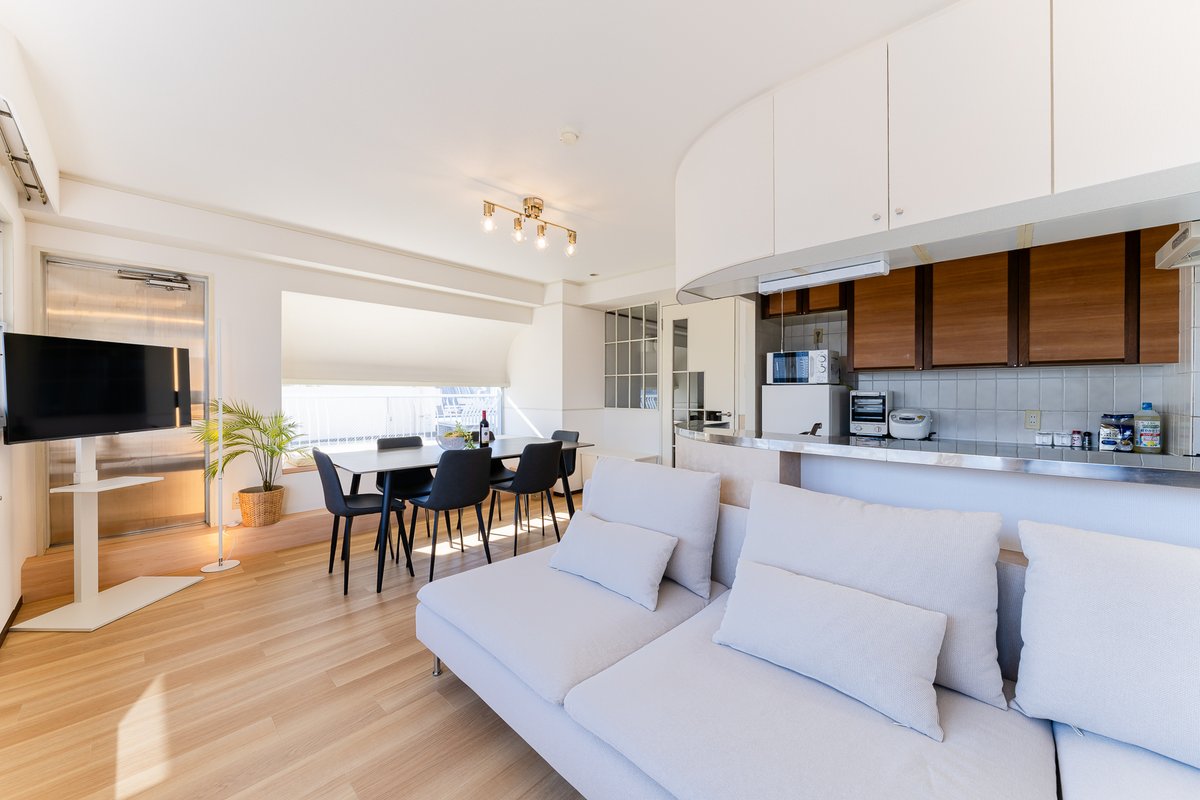 【大久保駅徒歩５分】歌舞伎町徒歩圏内/夜景ビュー/新宿まで1駅5分