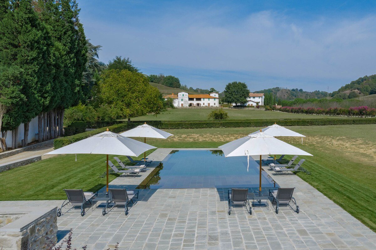 Isimora gallery image 3