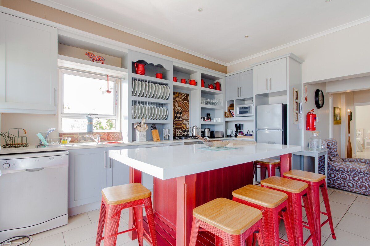 Grosvenor House 8 sleeper home gallery image 5