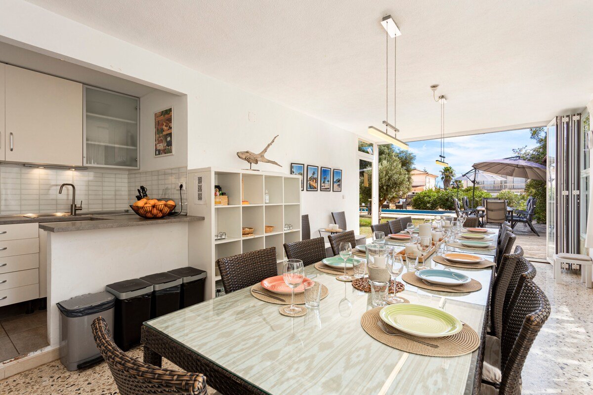 Villa Ines: Holiday Home, Pool & BBQ, Home Office gallery image 5