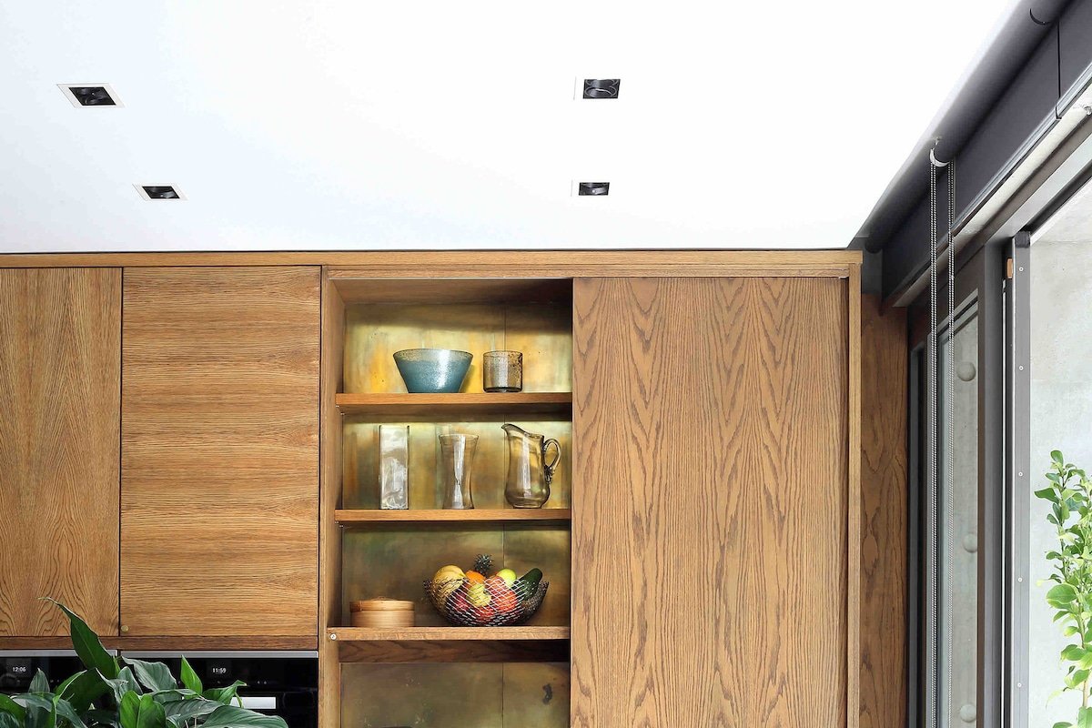 Luxurious Camps Bay Villa 5MinuteWalk To The Beach gallery image 5