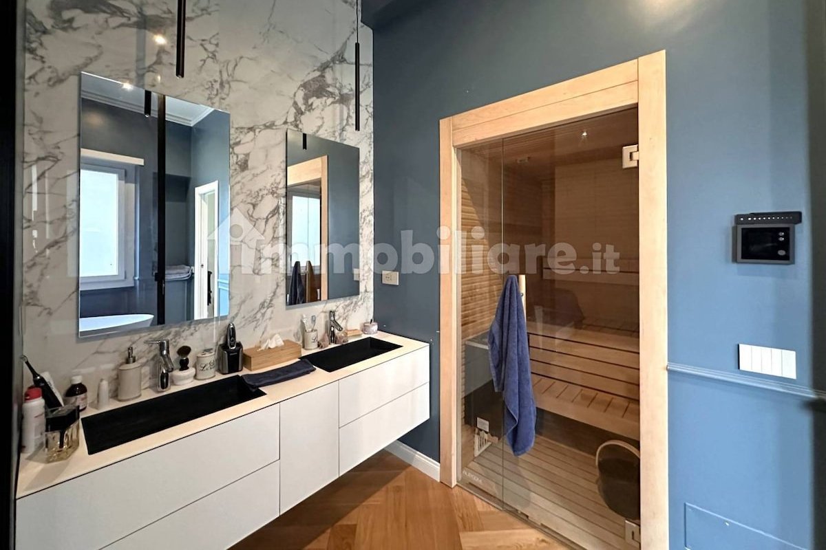 Live a dream in luxury apartment gallery image 5