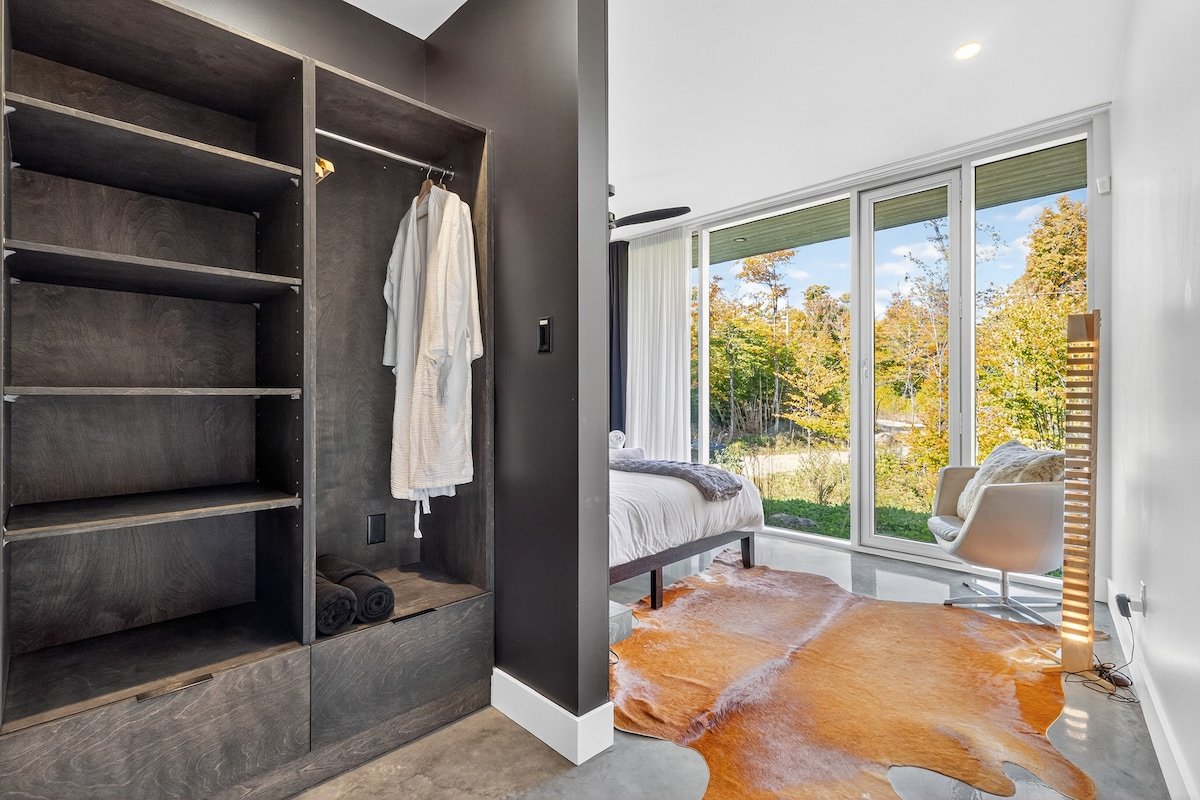 Ultra Luxury Chalet: Private Oasis, Spa, Sauna gallery image 2