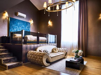 LeavingRoom | Amazing Penthouse suite in Trevi