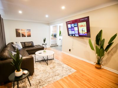 Lux Modern Oasis | WB Lake | Fenced Yard | Grill