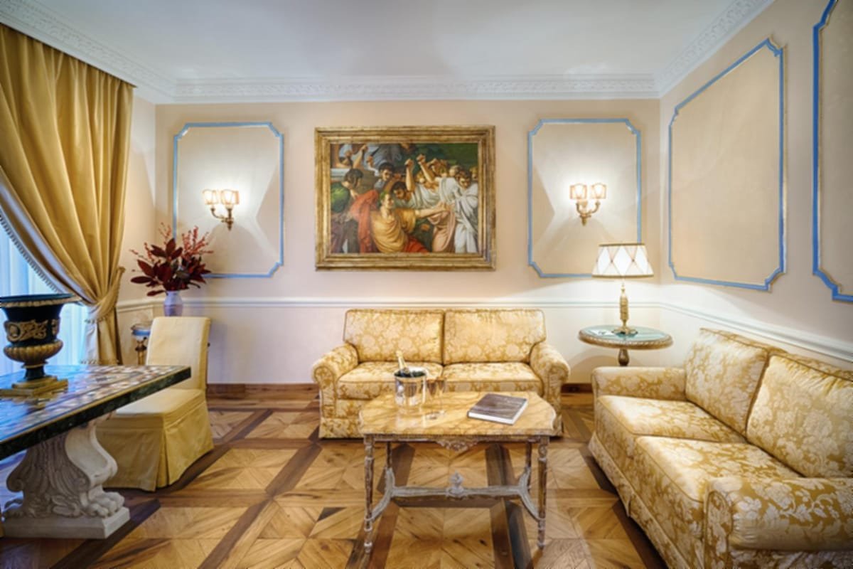 Elegant 2BR/2BA Apartment near Spanish Steps gallery image 4