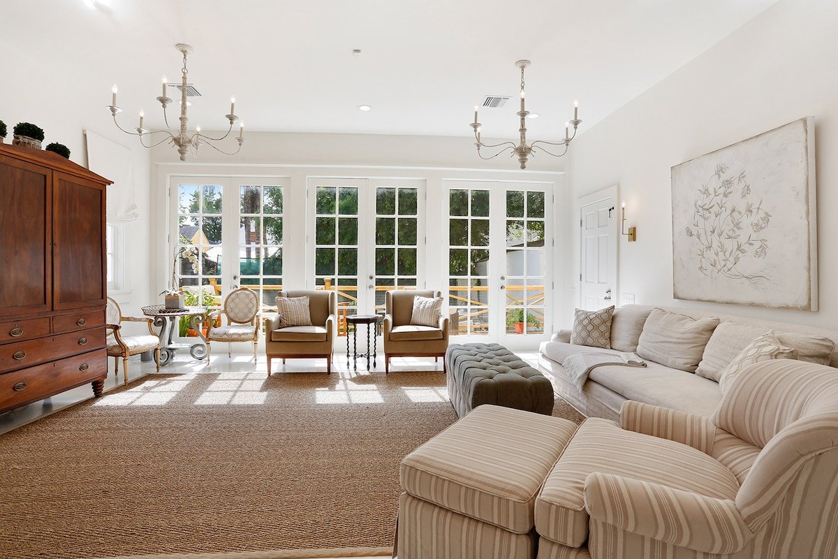 Uptown near Universities gallery image 5