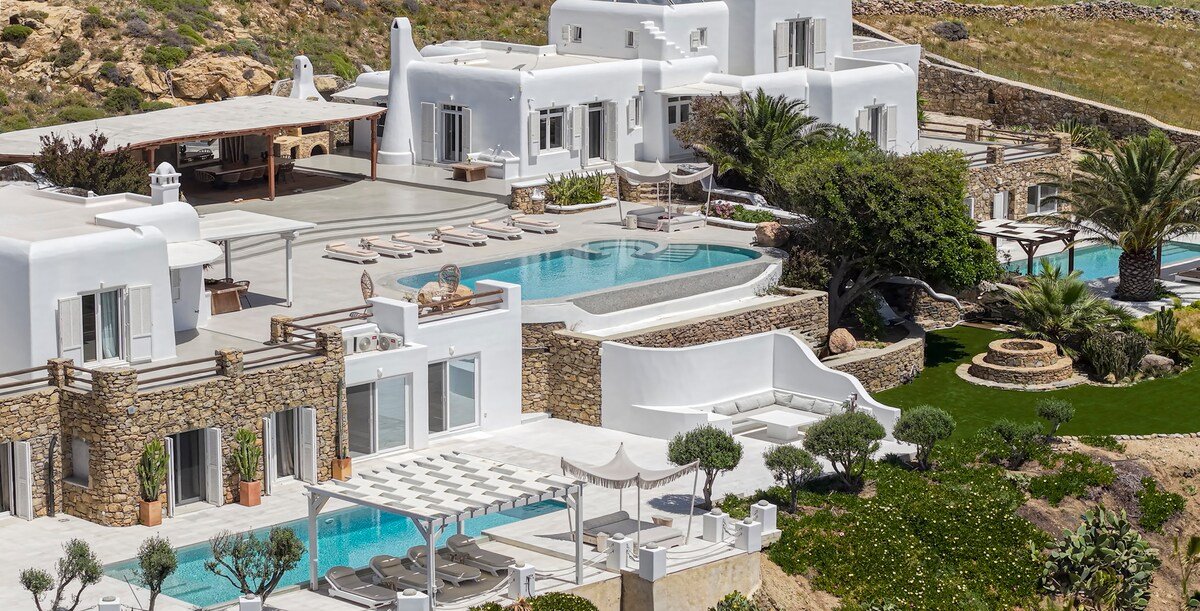 Lia Villas Mykonos Estate gallery image 4