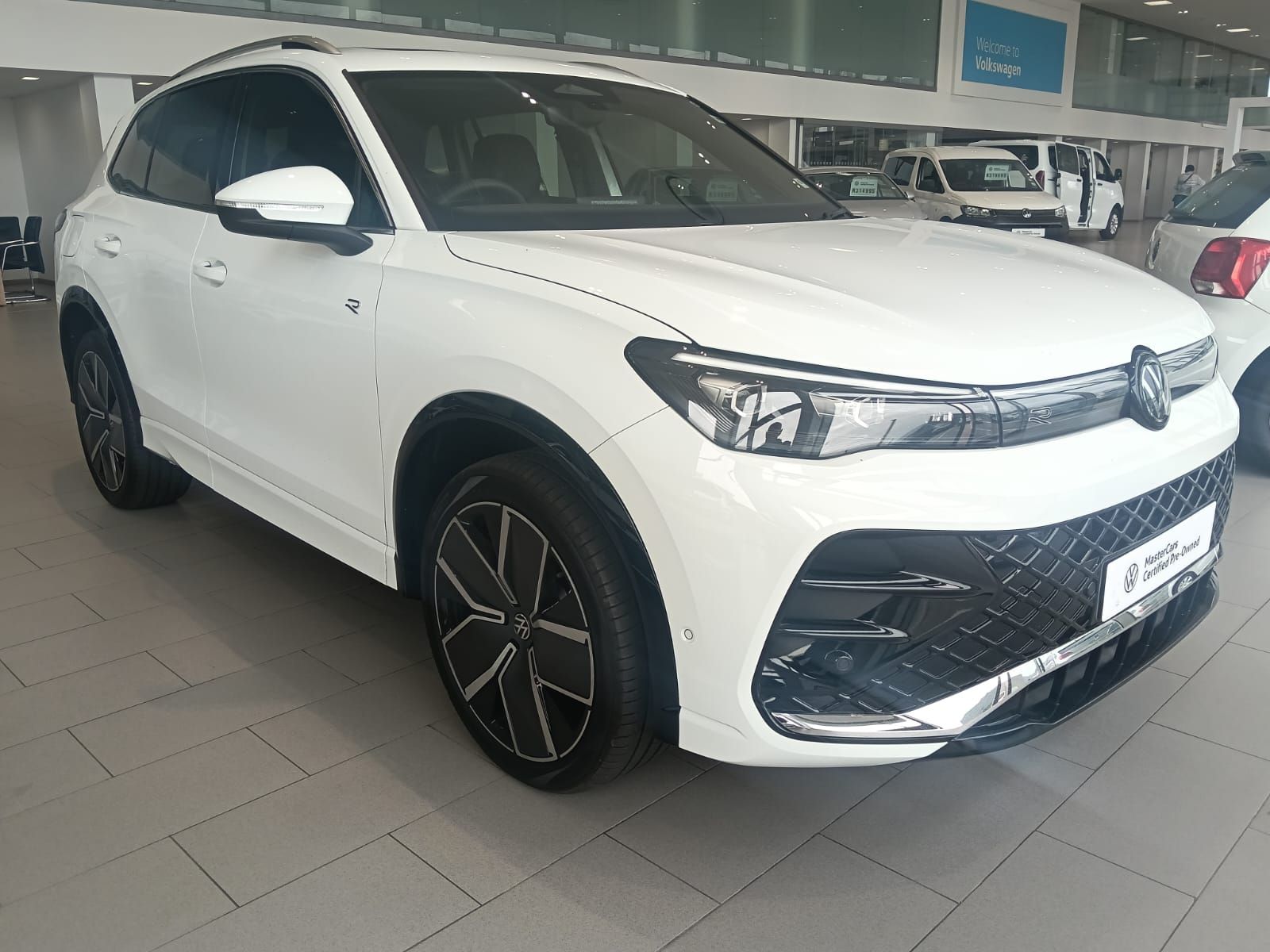 VOLKSWAGEN TIGUAN 2.0 TDI R-LINE 4M DSG for Sale in South Africa