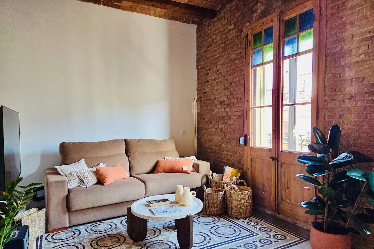 Your Boutique Mediterranean Stay in Barcelona gallery image 3