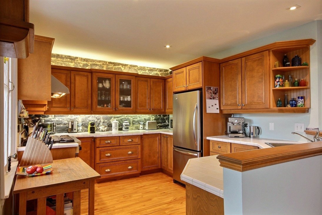 Character (1700 sf) 7 min walk to Old Town