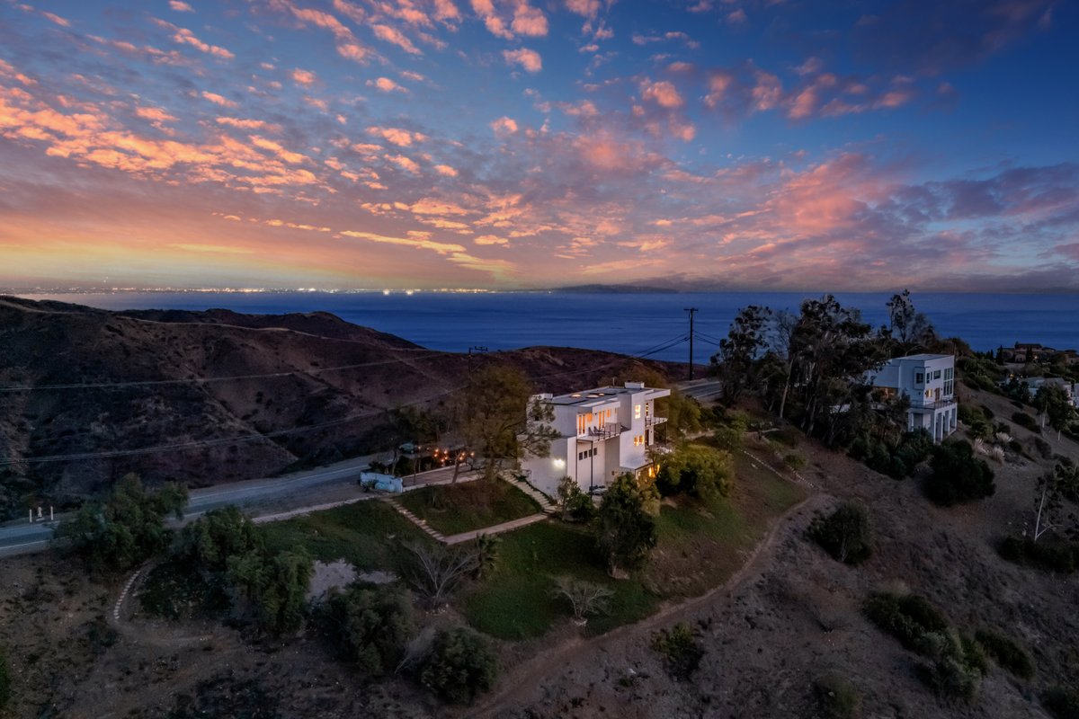 Private Retreat Malibu Home with Ocean View