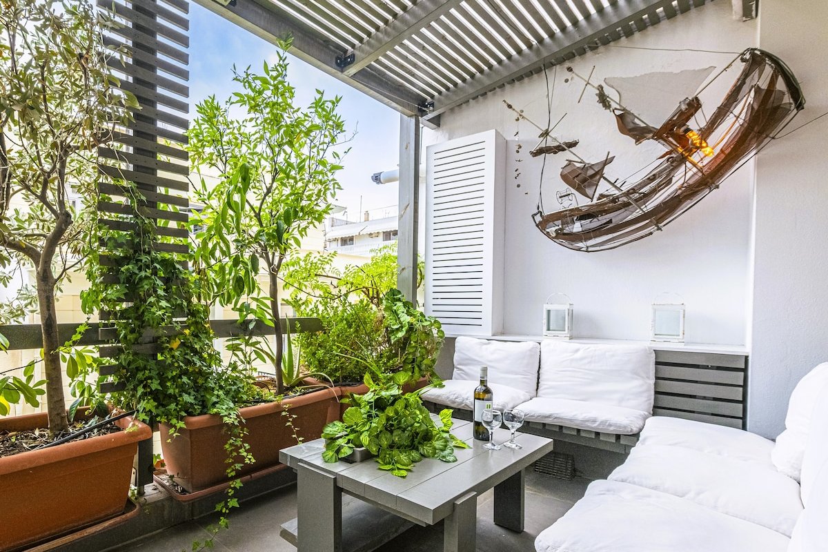 Hidesign Athens Tube Luxury Apt in Kolonaki gallery image 2