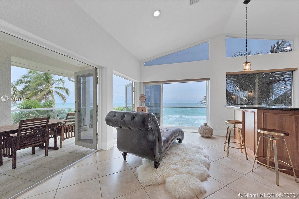 Oceanfront 4 Bedroom Apartment