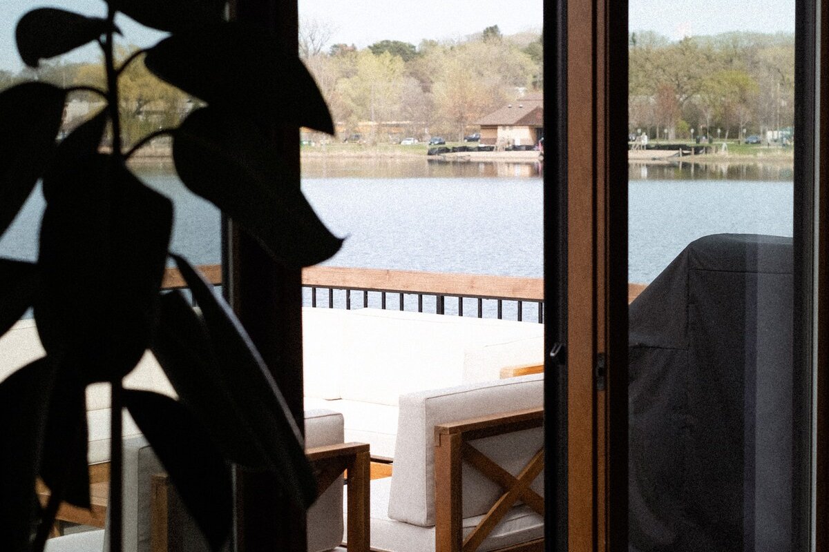 Lakeside Retreat | Sauna | Hot Tub | Private Beach gallery image 4